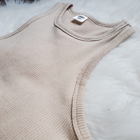 Aritzia - Sunday Best Honor Cropped Tank - Brand New - Picture 5 of 10